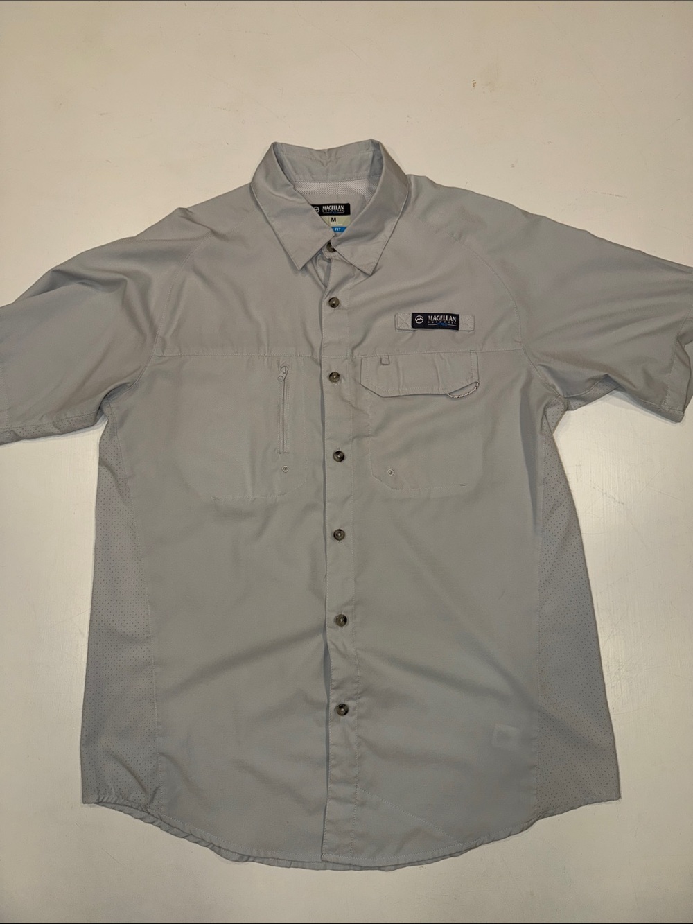 Magellan Outdoors Light Gray Short-Sleeve Button-Down Fishing Shirt